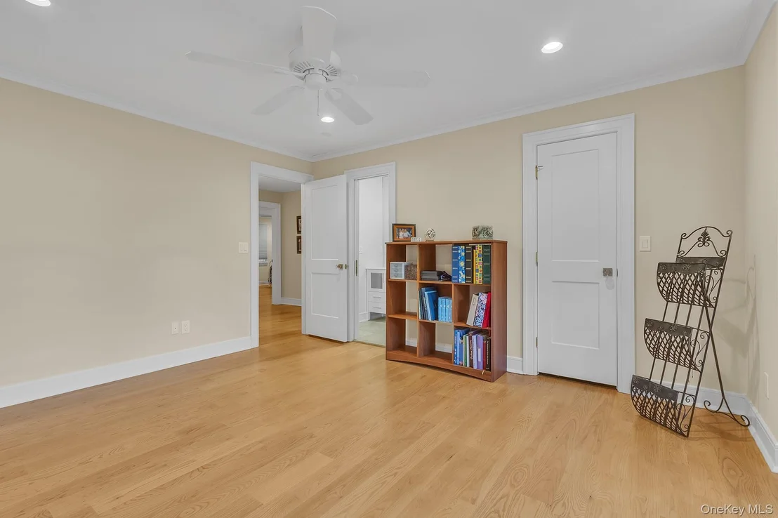 Photo of 23 Overbrook Lane