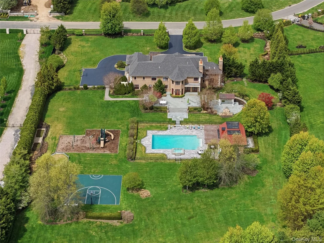 Photo of 6 Evergreen Way