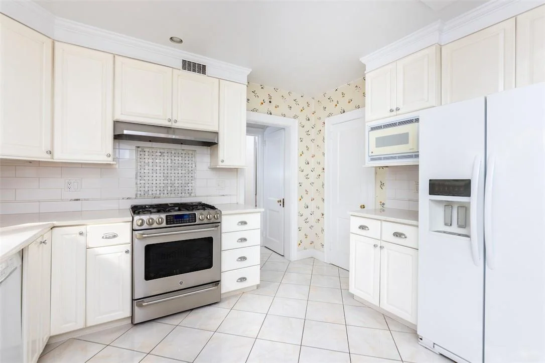 Photo of 44 Sherman Avenue