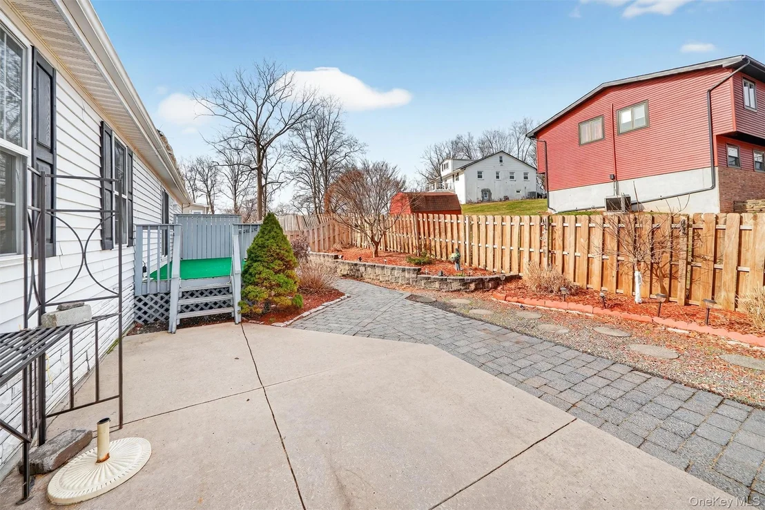 Photo of 31 Thamsen Drive
