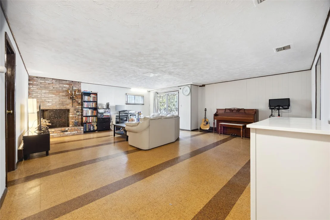 Photo of 132 Crescent Drive