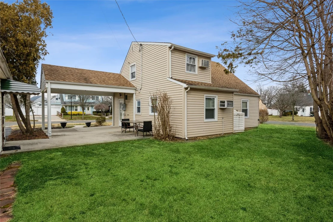 Photo of 8 Sandy Lane