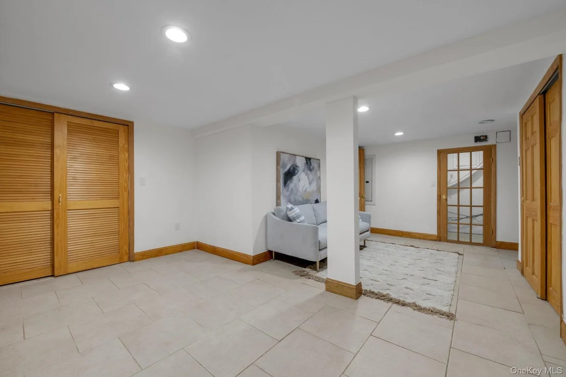 Photo of 98 Belmont Circle