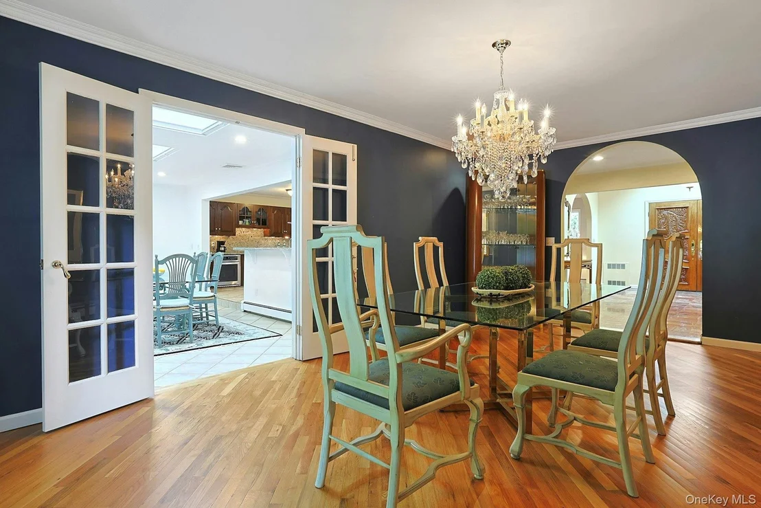 Photo of 77 Central Drive