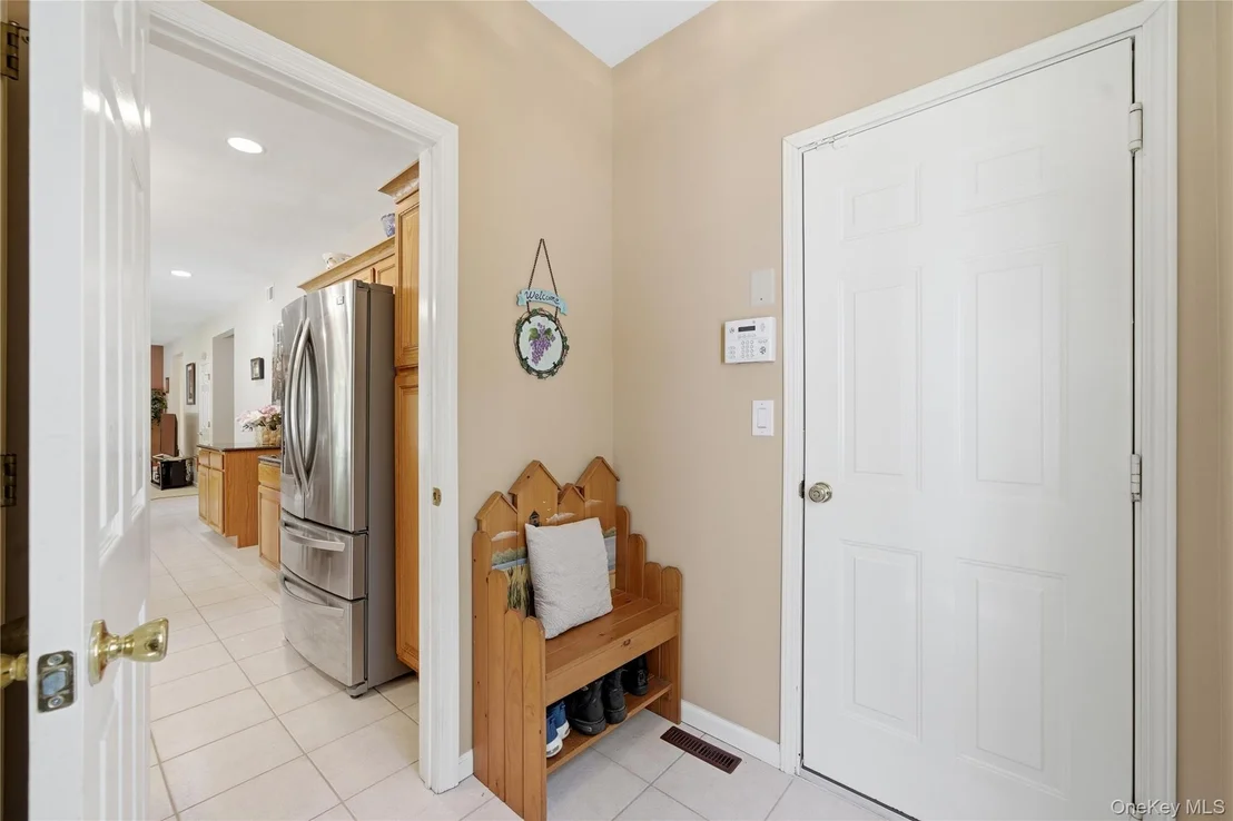 Photo of 9 Ridgefield Drive