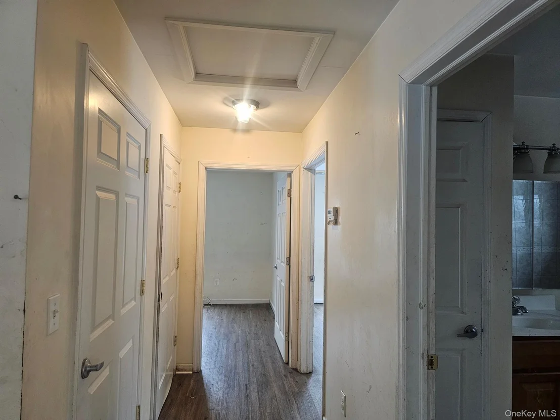 Photo of 556 Taylor Avenue