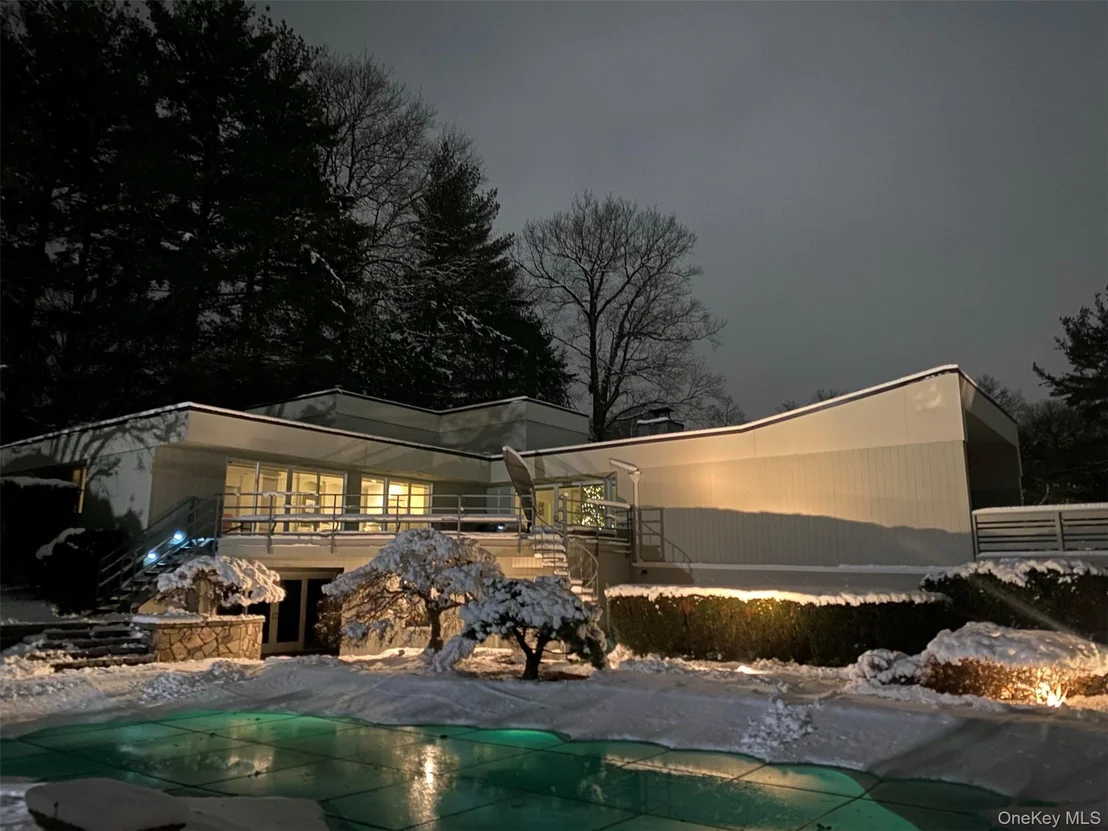 Photo of 10 Cypress Point Drive