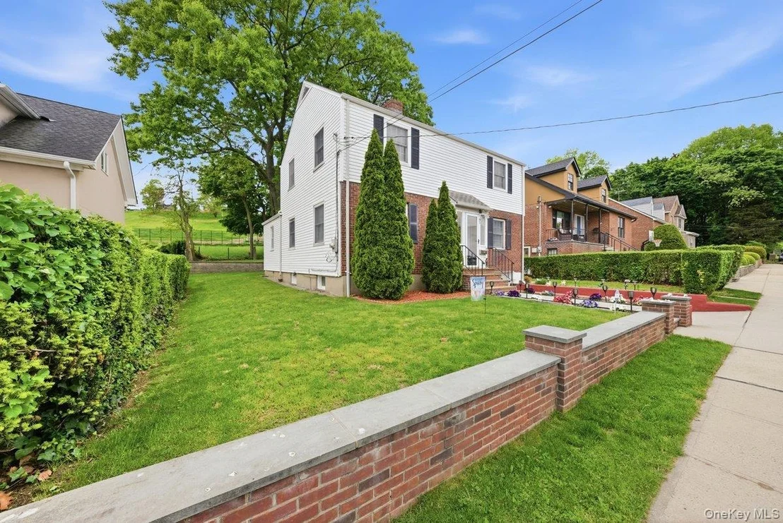 Photo of 85 Halstead Avenue