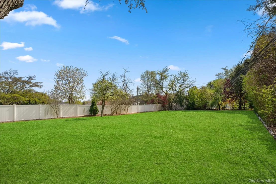 Photo of 150 Roxton Road