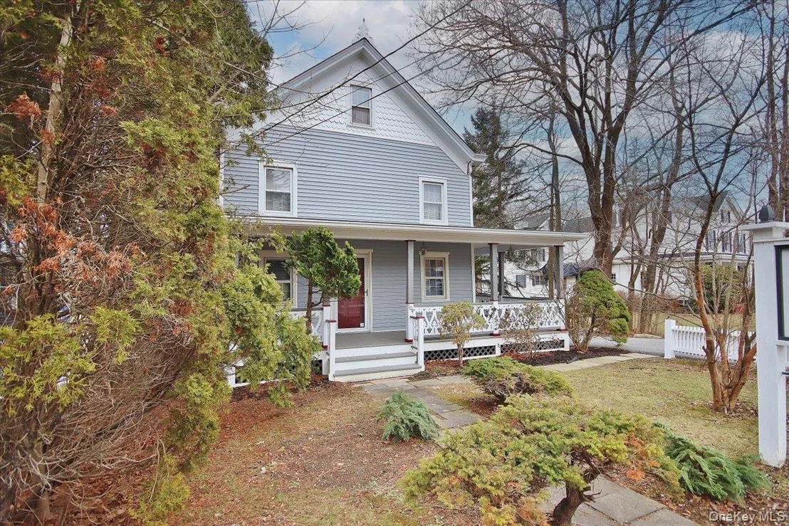 Photo of 104 Gleneida Avenue