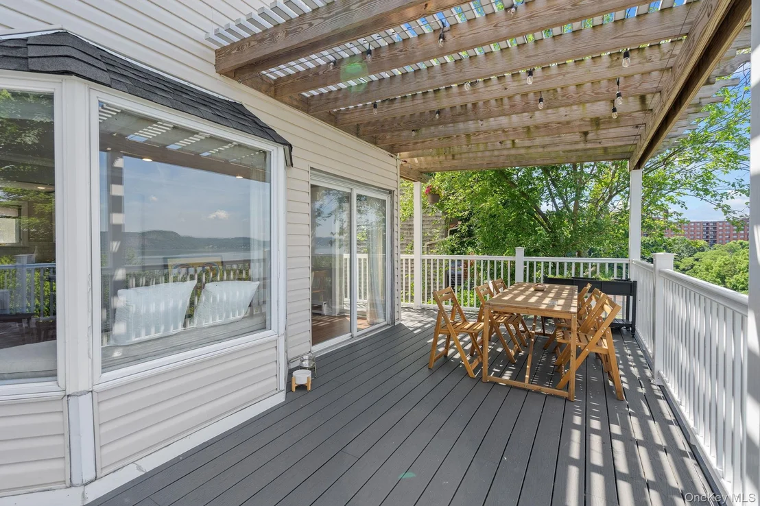 Photo of 12 Riverview Court
