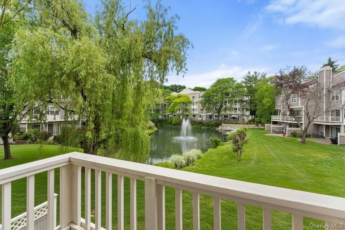 Photo of 611 Pondside Drive