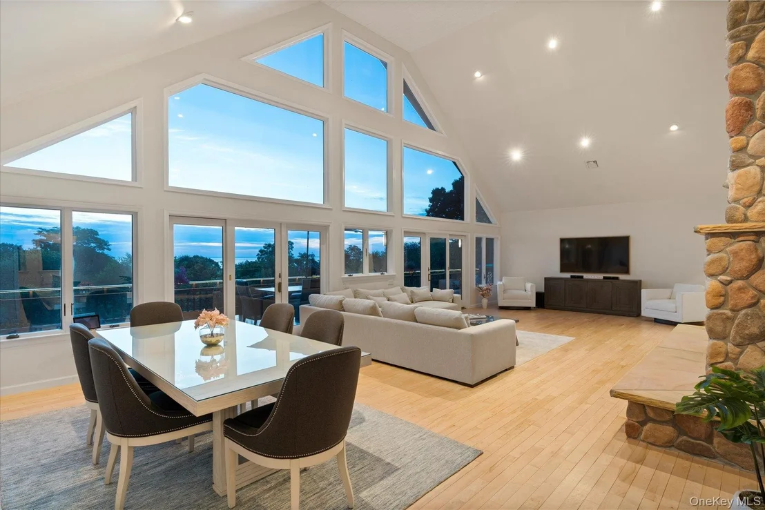 Photo of 10 Silver Beech Lane