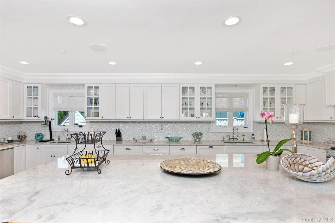 Photo of 879 Oceanfront