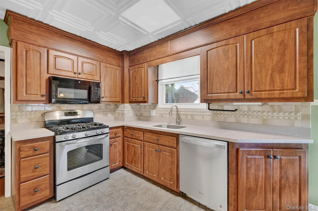 Photo of 165 Wayne Avenue