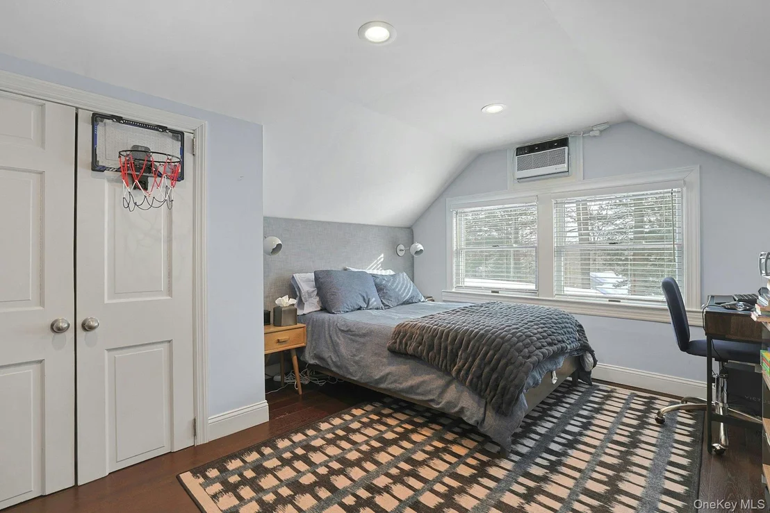 Photo of 8 Old Roaring Brook Road
