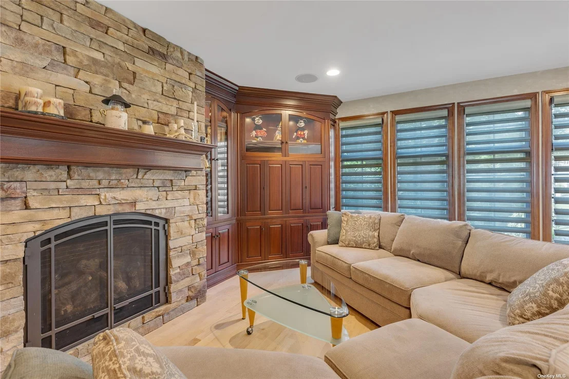 Photo of 7 Pine Ridge Drive