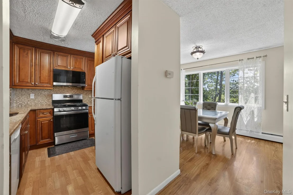 Photo of 9 Maple Crest Drive