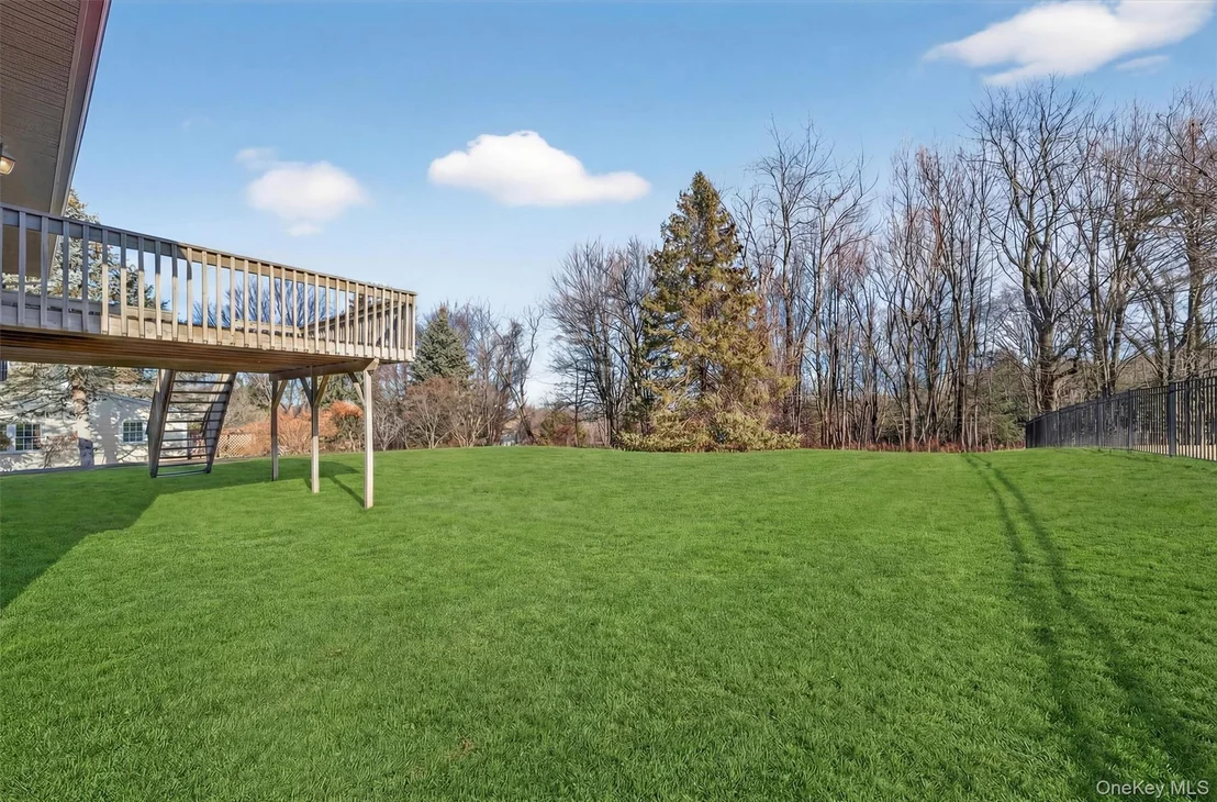 Photo of 11 Hilltop Lane