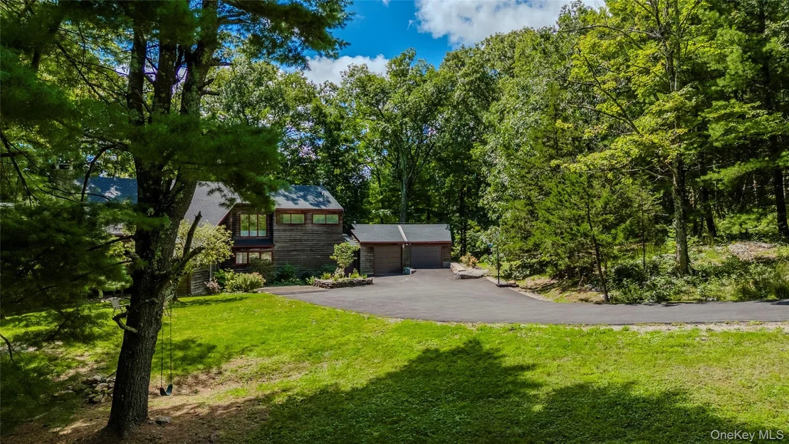 Photo of 215 Lane Gate Road