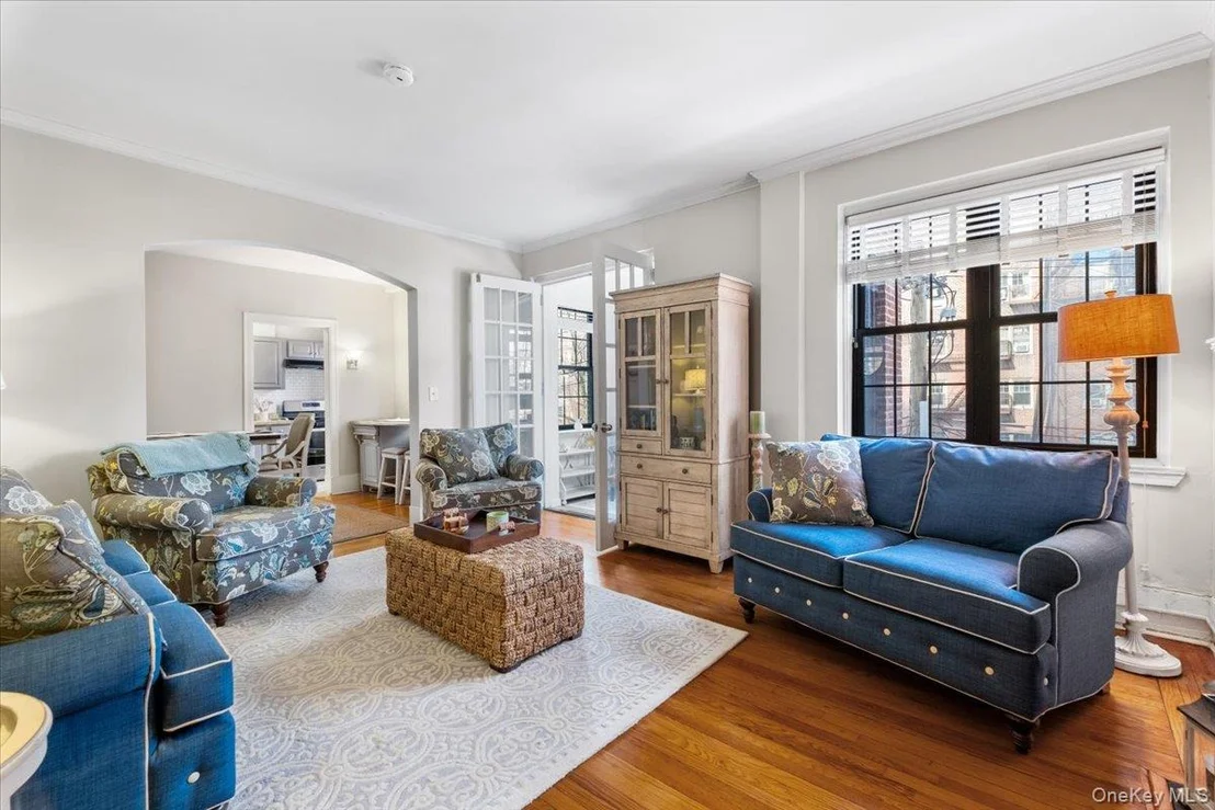 Photo of Unit 3A at 824 Bronx River Road