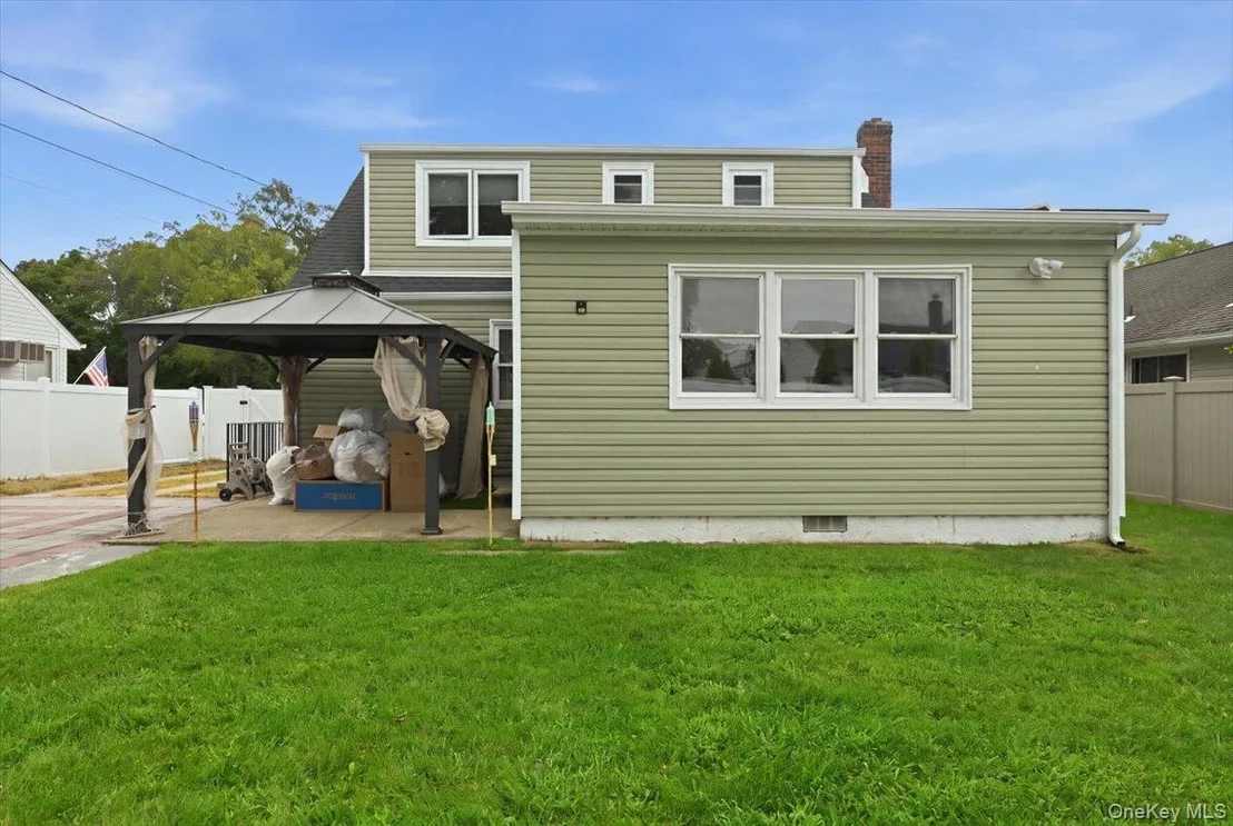 Photo of 828 Bruce Drive