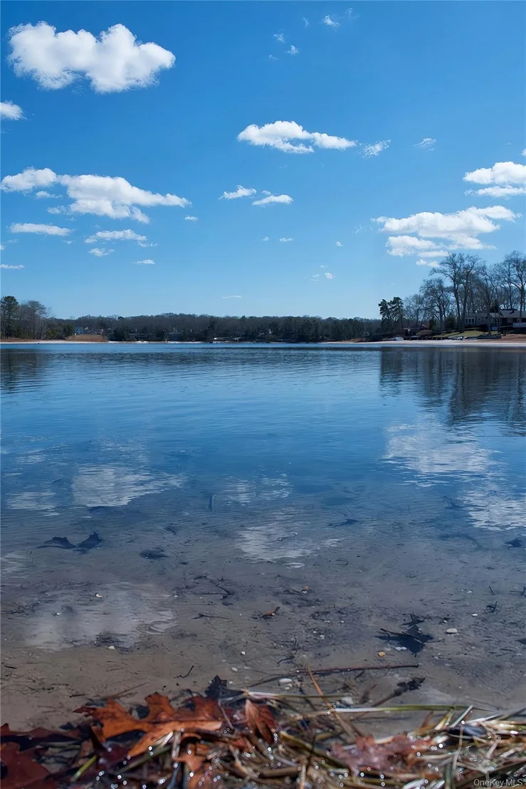 Photo of 215 Lakeside Trail