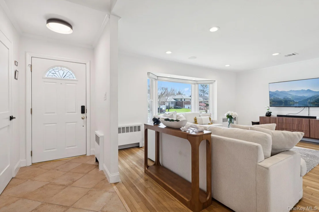 Photo of 15 Wayland Road