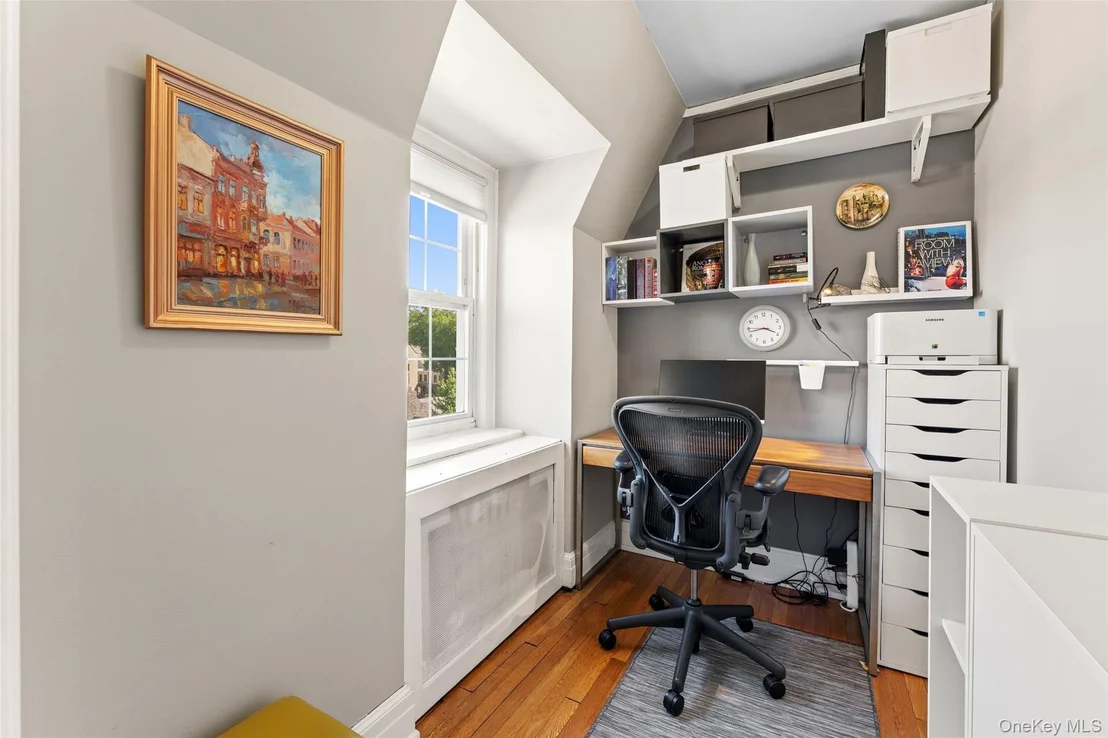 Photo of Unit 4D at 2 Alden Place