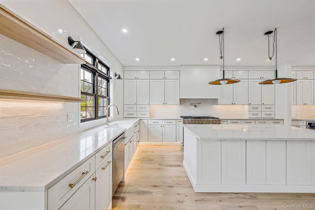 Photo of 2542 Lefferts Place