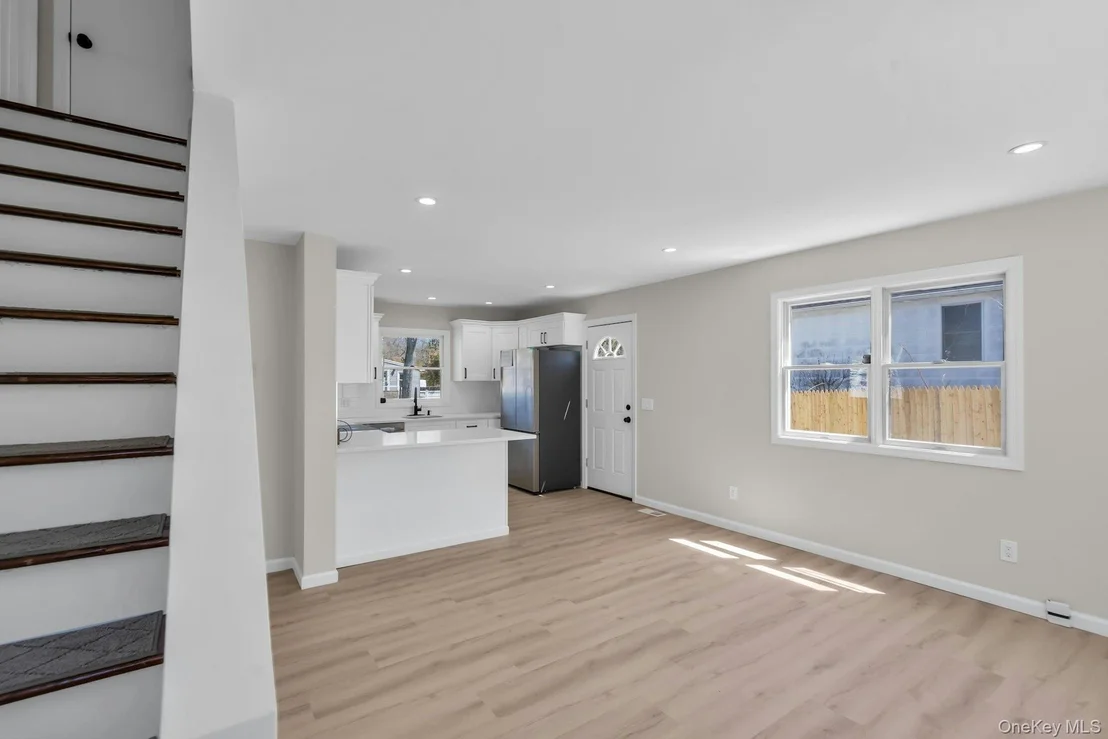 Photo of 133 Lakeview Drive