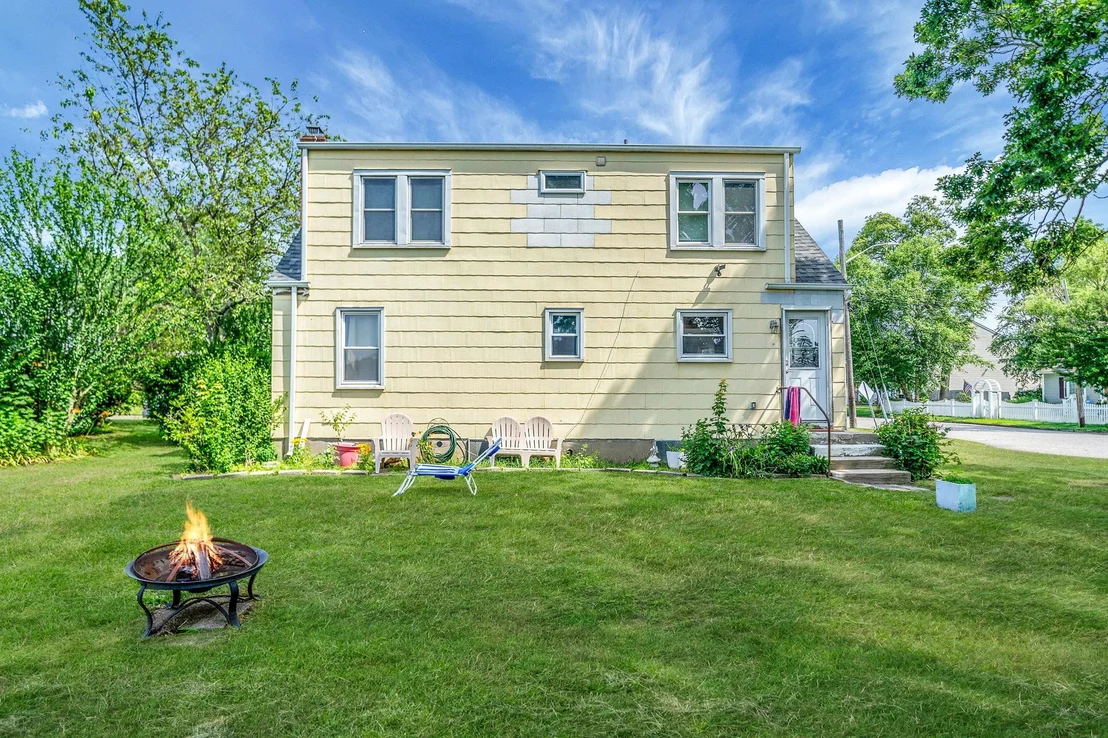 Photo of 4 Jones Street N