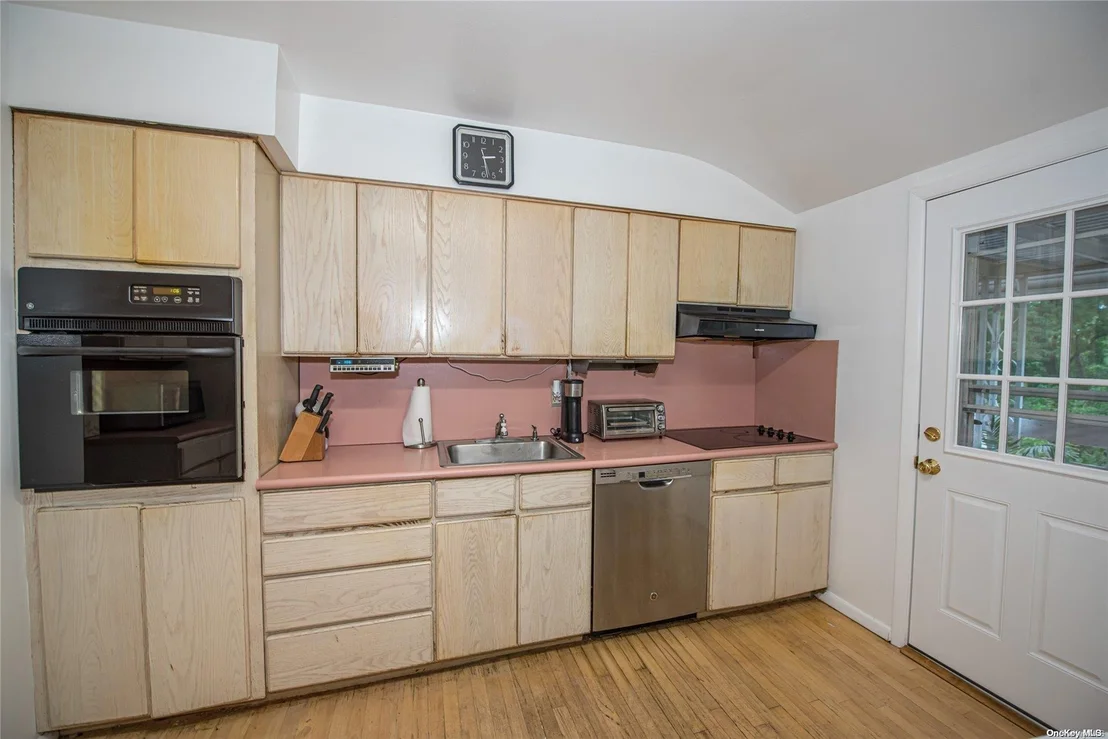 Photo of 42 Tanglewood Drive