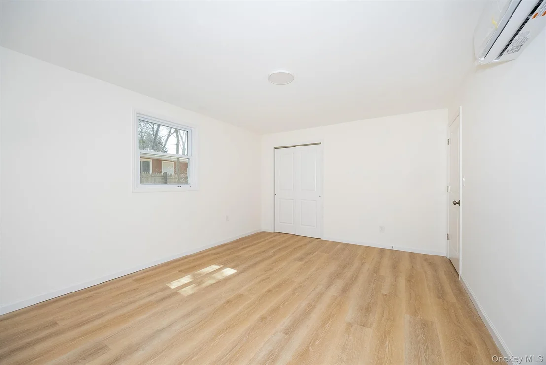 Photo of 7 Eckelman Drive