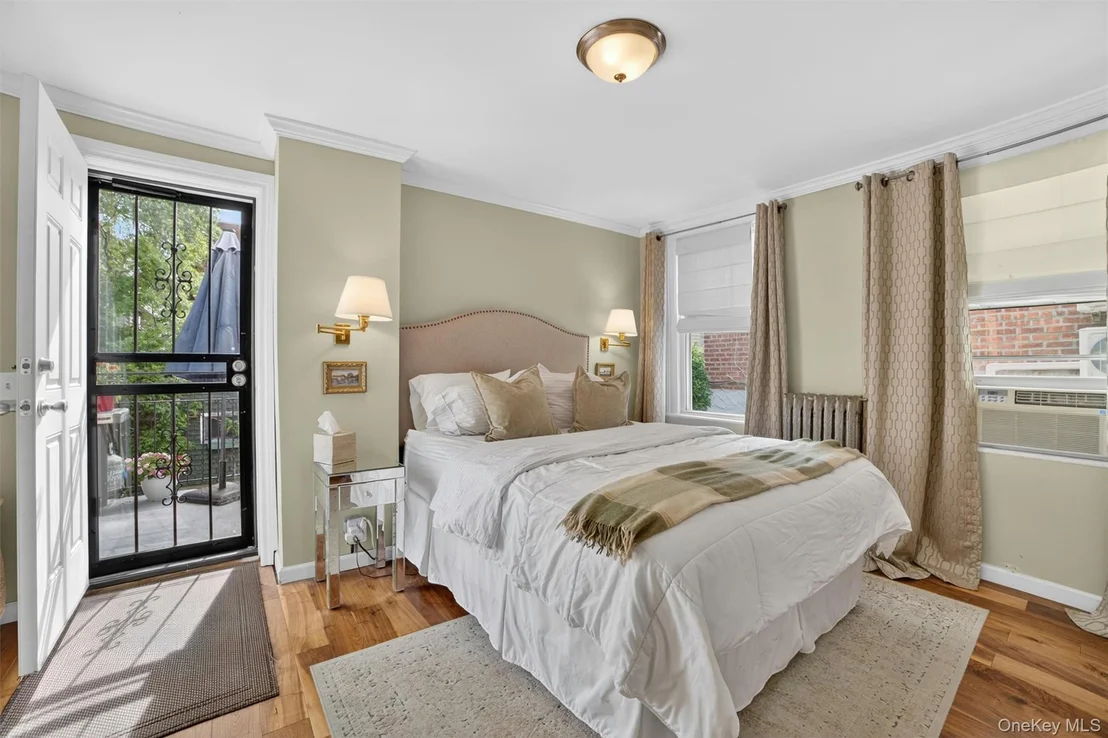 Photo of 4218 Herkimer Place