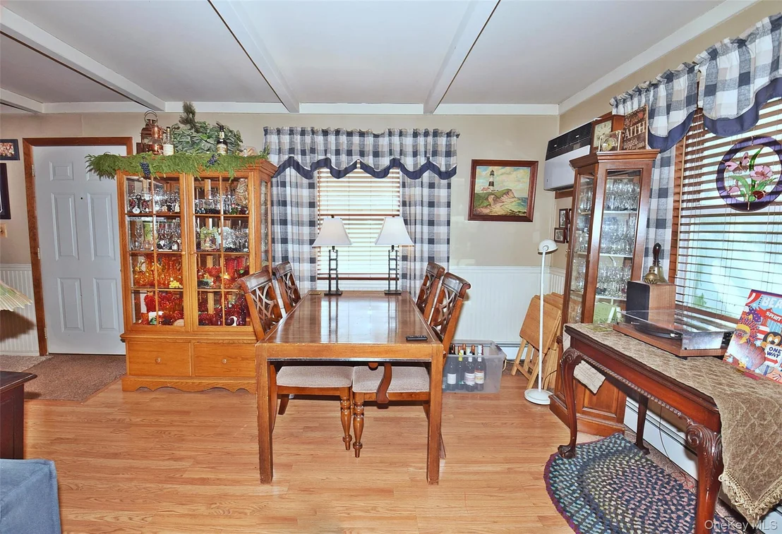 Photo of 48 Barnyard Lane