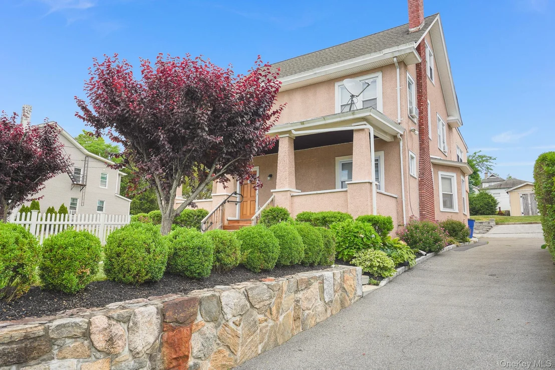 Photo of 609 Washington Street