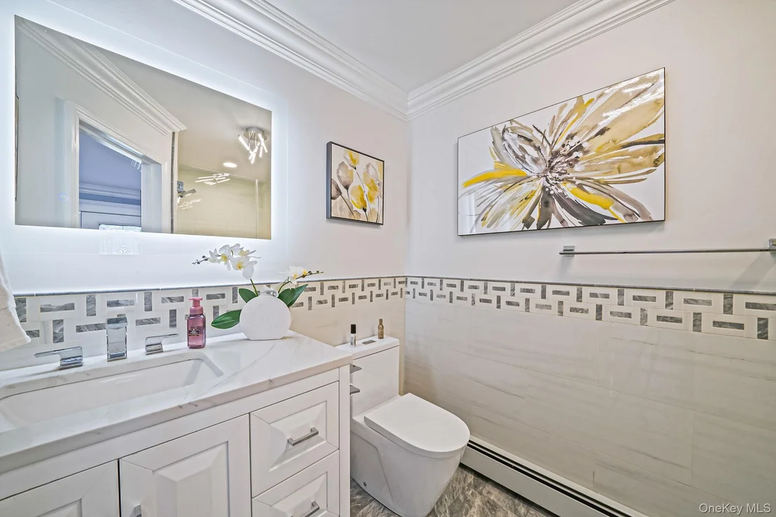 Photo of 29 Selden Boulevard
