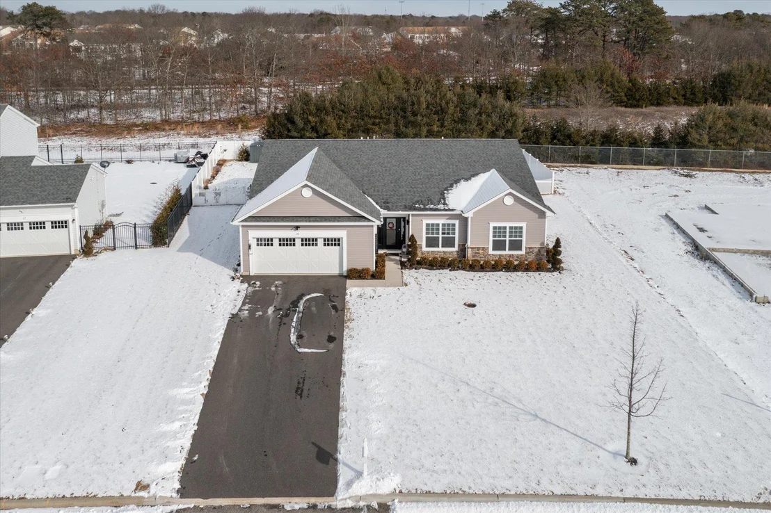 Photo of 15 Pondview Circle