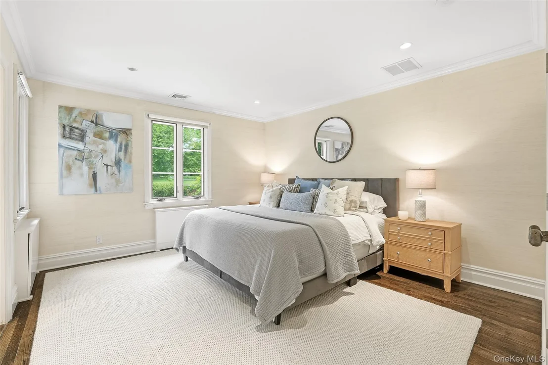 Photo of 440 Sterling Road