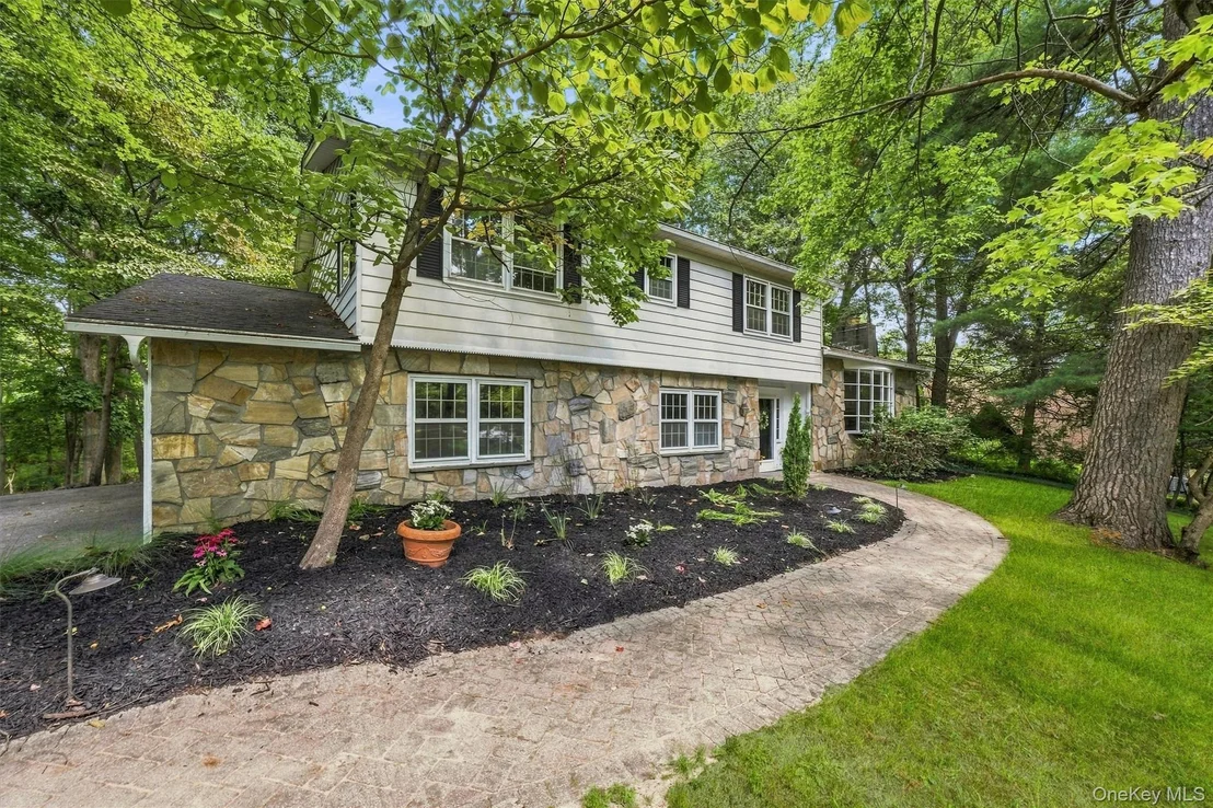 Photo of 75 Pleasant Ridge Drive