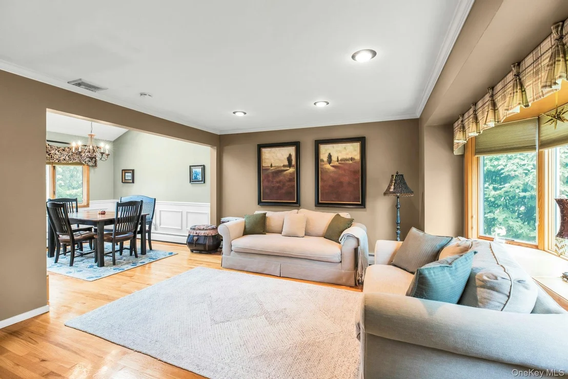 Photo of 12 Whitebirch Lane