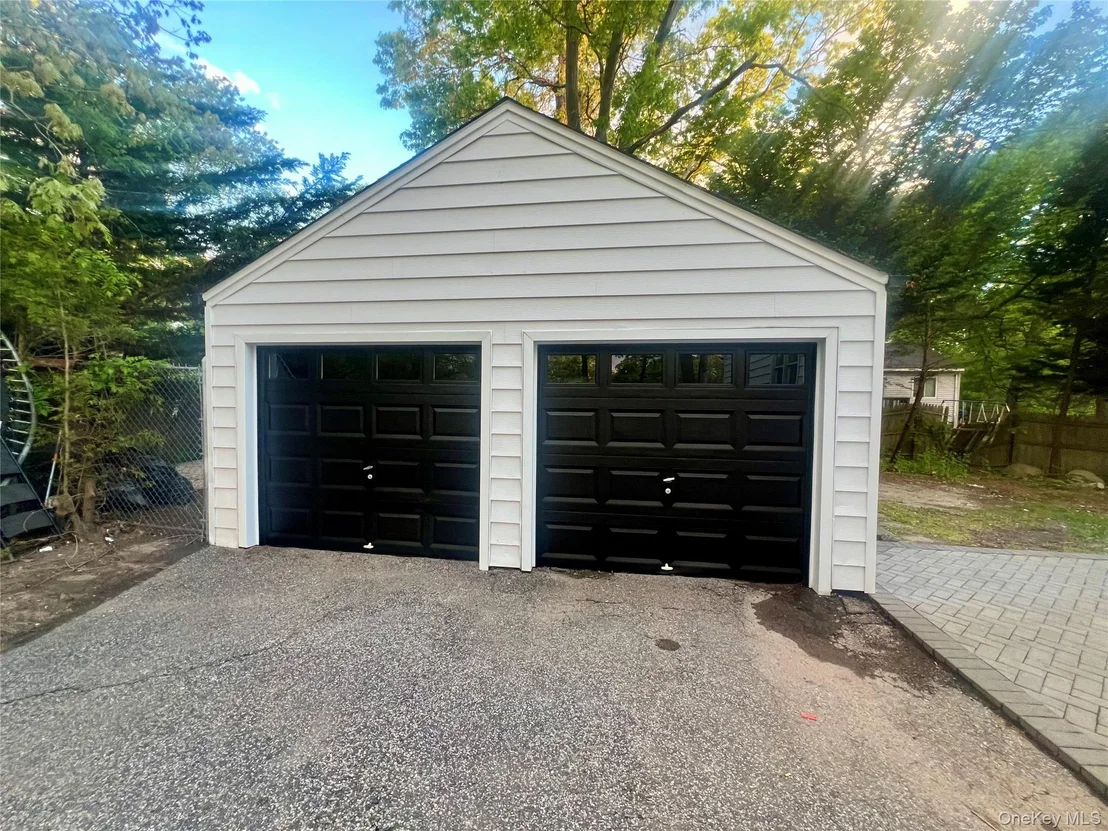 Photo of 100 Maple Lane