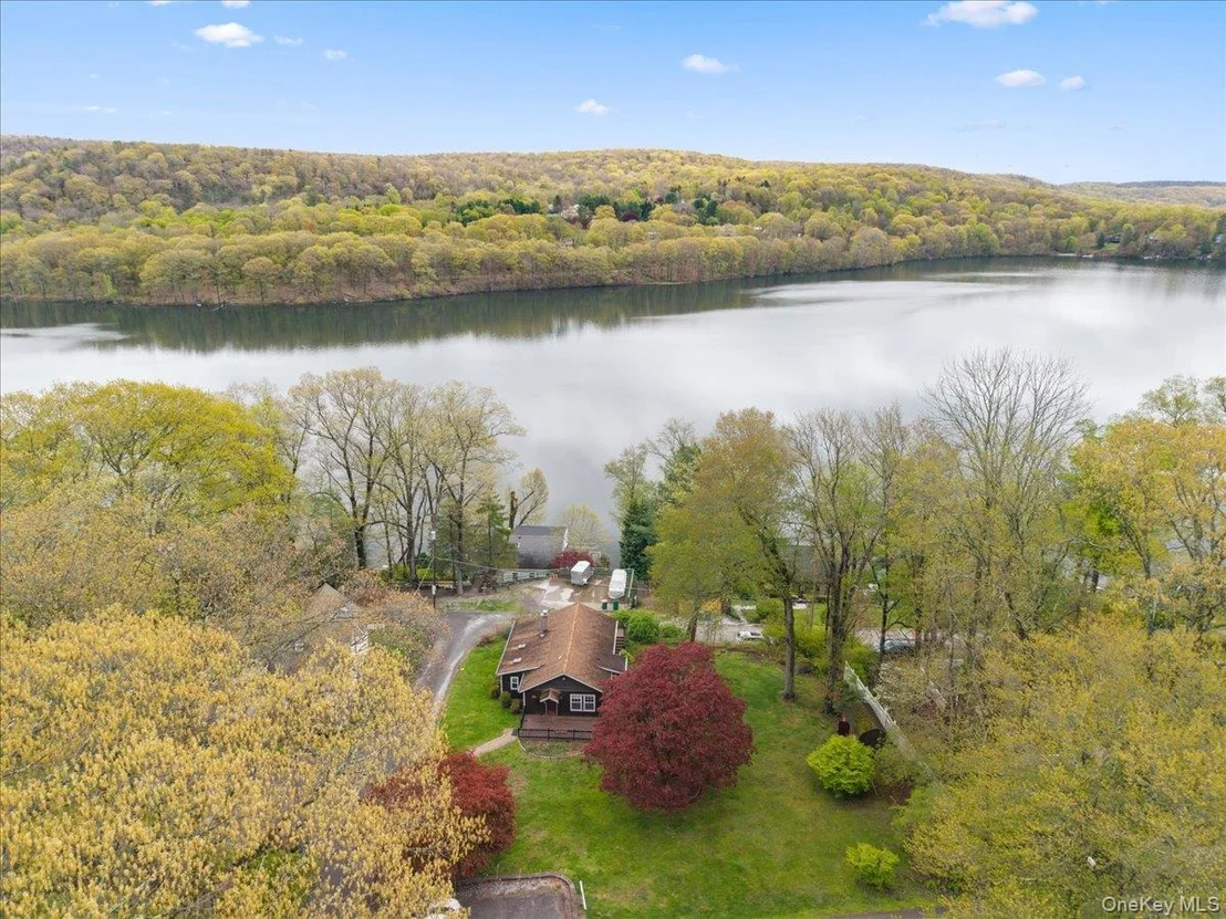 Photo of 4 Beachway Drive