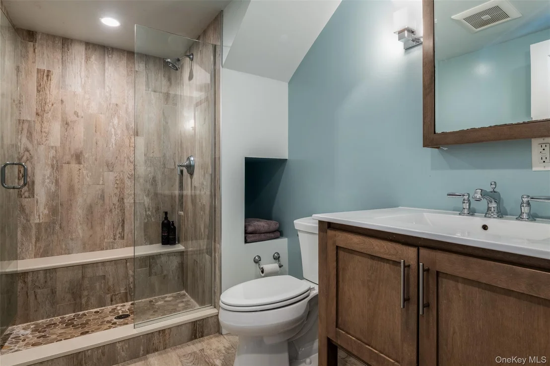 Photo of 87 Hix Avenue