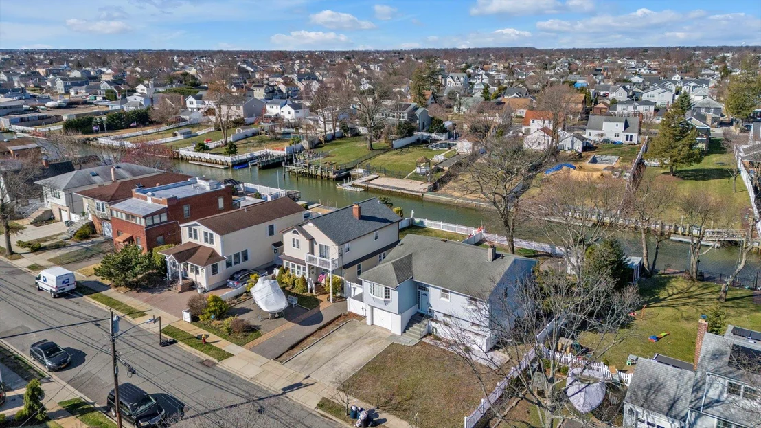 Photo of 16 Beverly Road