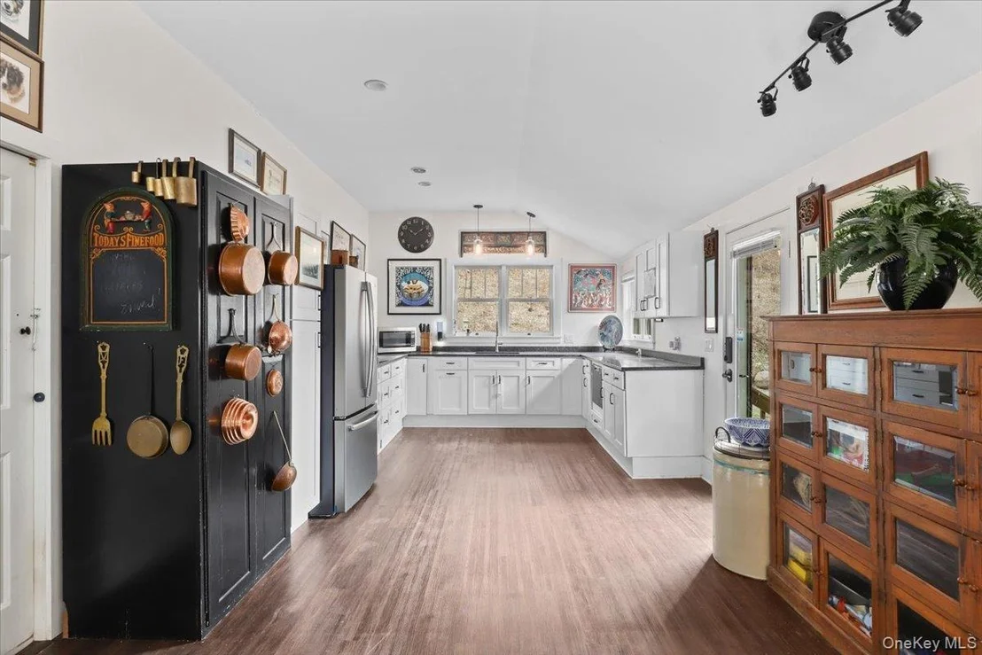 Photo of 6 Annarock Drive