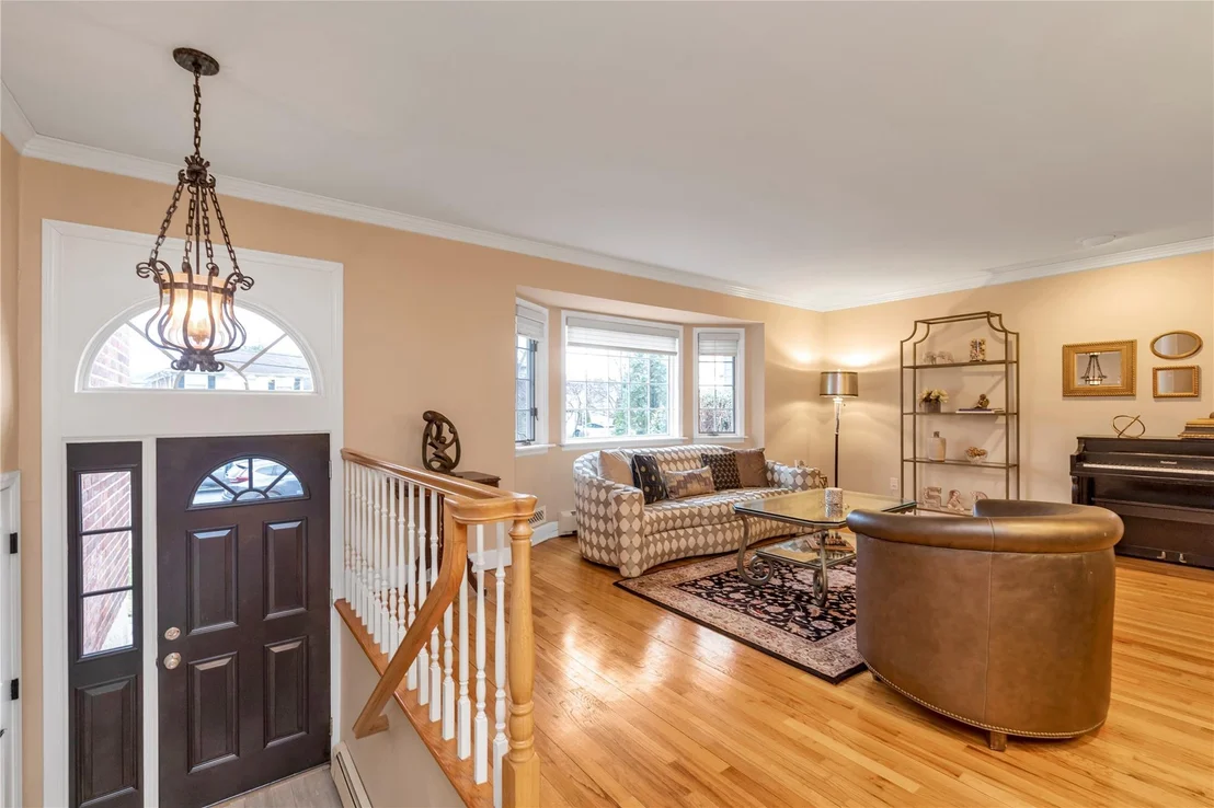 Photo of 355 Divot Road