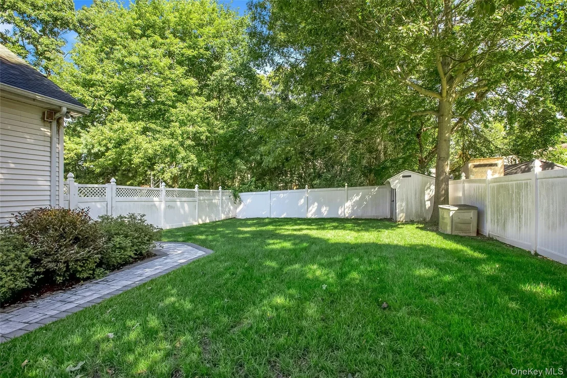 Photo of 11 Raphael Boulevard
