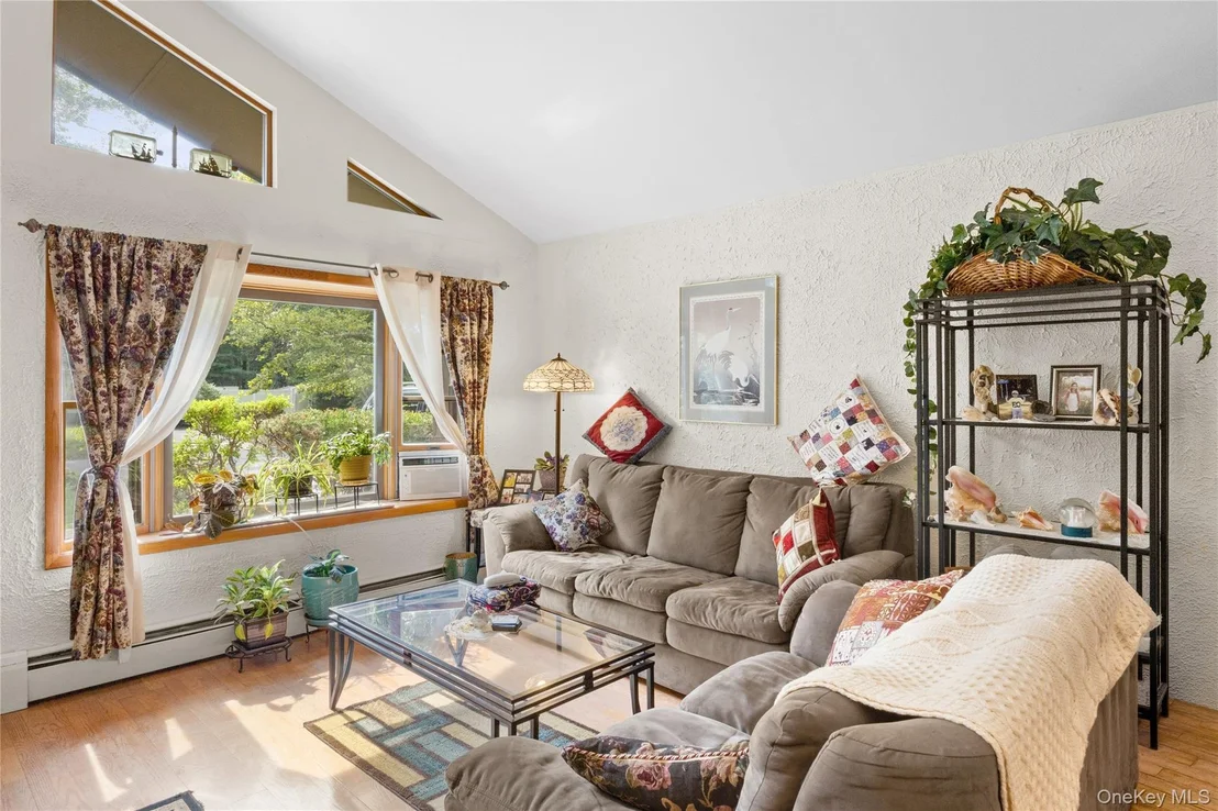 Photo of 24 Yosemite Lane
